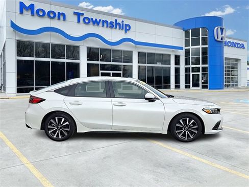 Used 2024 Honda Civic EX-L image 7