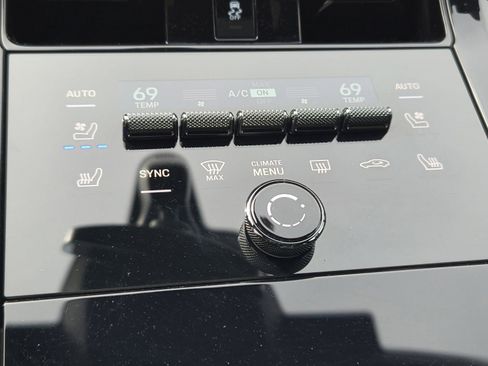 Certified 2024 Porsche Panamera 4 AWD/4WD image 26