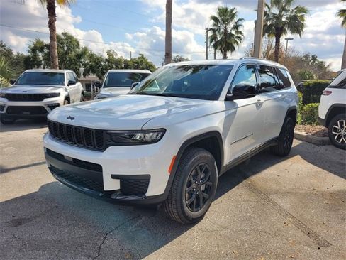 New 2026 Chrysler Pacifica Limited image 37