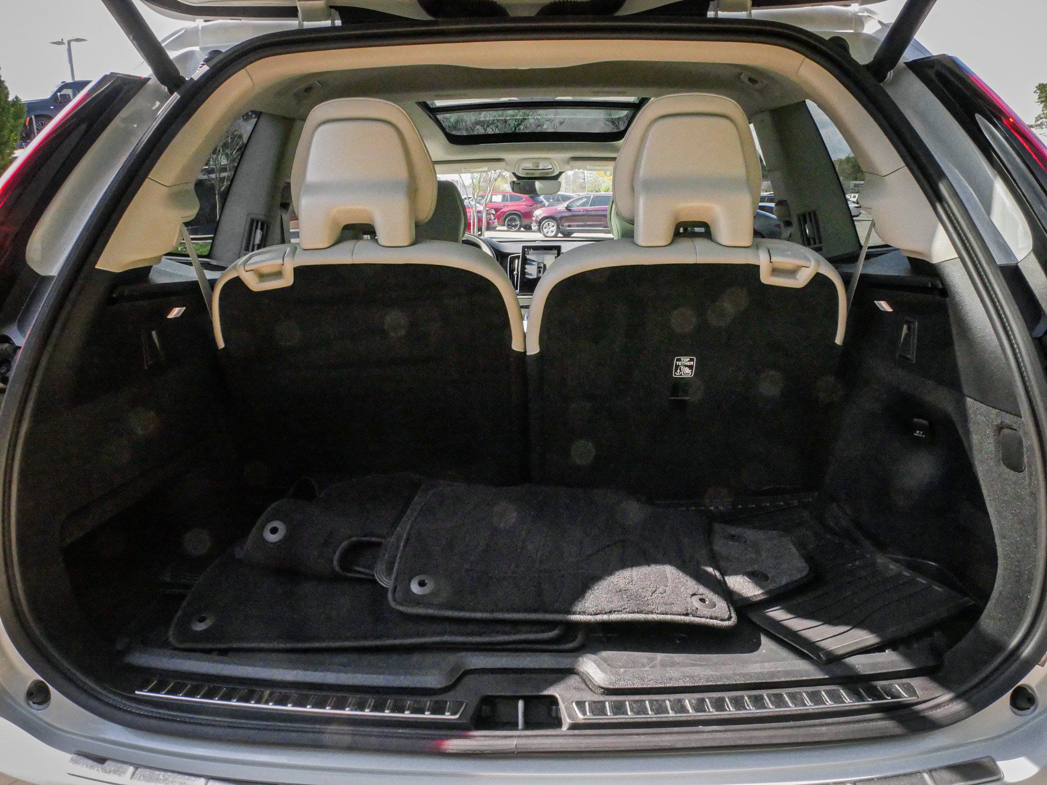 Used 2026 Volvo XC90 B6 Ultra w/ Protection Package Premier AWD/4WD image 33