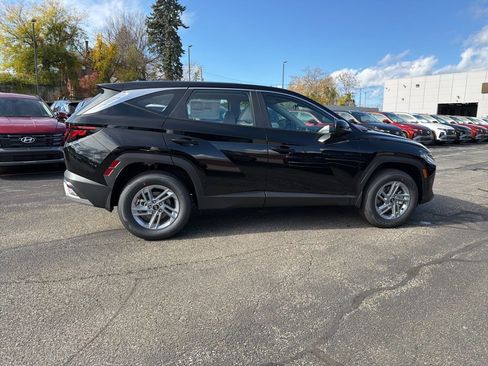 New 2026 Hyundai Tucson SE image 8