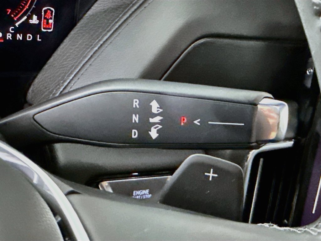 Used 2026 GMC Yukon Denali w/ Sun & Power Step Package AWD/4WD image 10