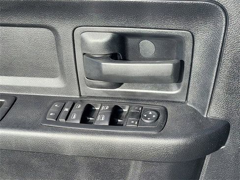 Used 2015 RAM 3500 Tradesman w/ Chrome Appearance Group image 15