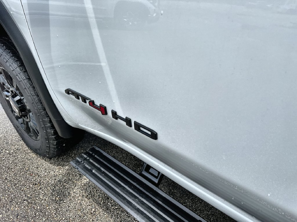 New 2026 GMC Sierra 2500 AT4 w/ AT4 Premium Plus Package AWD/4WD image 14
