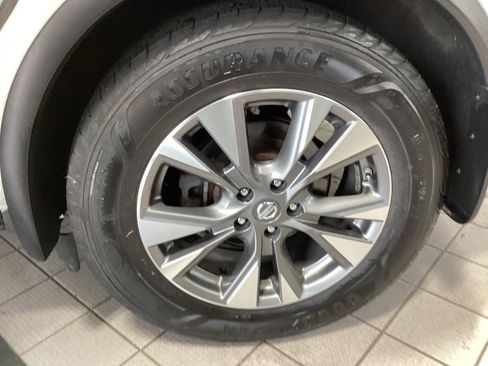 Used 2017 Nissan Murano SL w/ Cargo Package FWD image 15