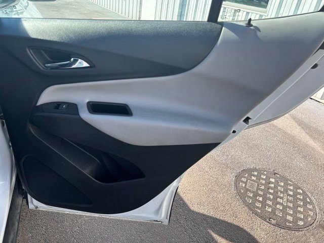 Used 2022 Chevrolet Equinox LS w/ LPO, Floor Liner Package FWD image 39