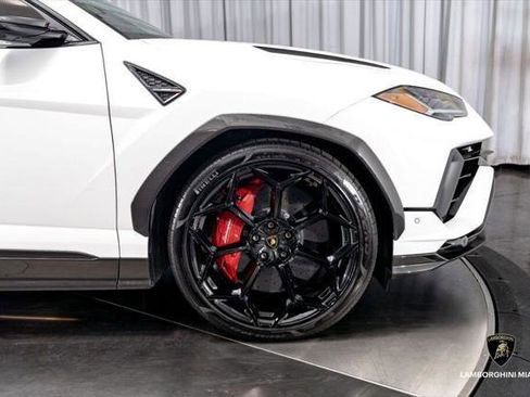 Used 2023 Lamborghini Urus Performante AWD/4WD image 29