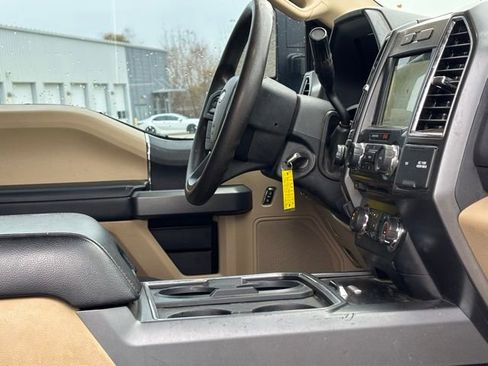 Used 2017 Ford F250 XLT w/ XLT Value Package image 21