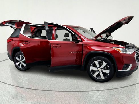Used 2019 Chevrolet Traverse LT w/ LT Premium Package FWD image 14