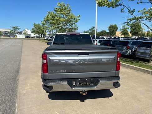 Used 2021 Chevrolet Silverado 1500 LT AWD/4WD image 5