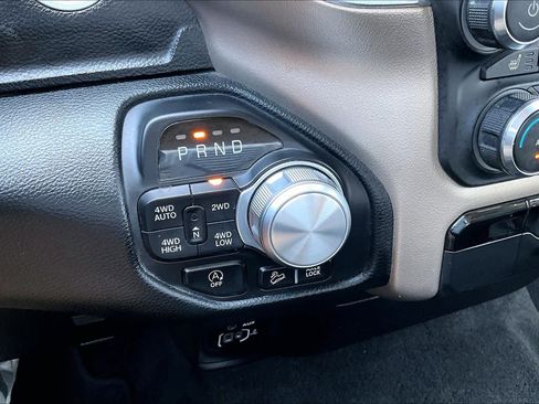 Used 2021 RAM 1500 Laramie w/ Off Road Group AWD/4WD image 32