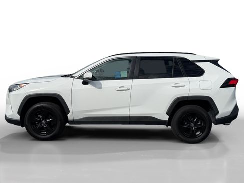 Used 2021 Toyota RAV4 XLE w/ Convenience Package AWD/4WD image 2