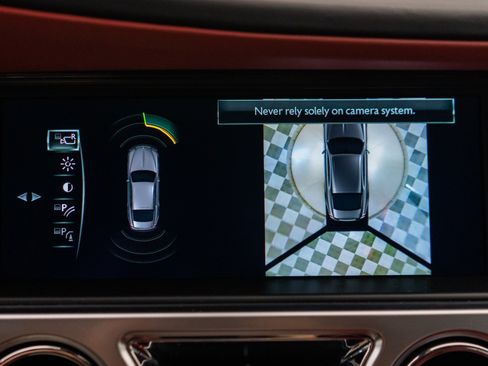 Used 2019 Rolls-Royce Wraith RWD image 31