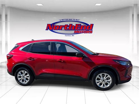 Used 2023 Ford Escape Active image 2