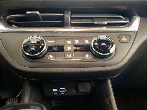 Used 2024 Buick Envista Preferred w/ Convenience I Package image 40