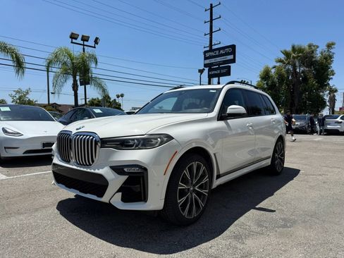 Used 2020 BMW X7 xDrive40i w/ M Sport Package AWD/4WD image 3