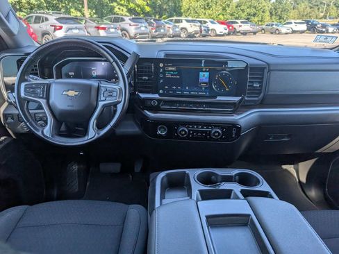 Used 2022 Chevrolet Silverado 1500 LT AWD/4WD image 23