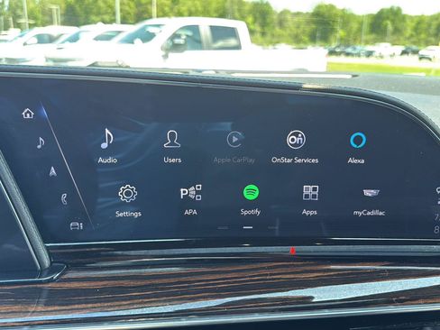 Used 2023 Cadillac Escalade ESV Premium Luxury AWD/4WD image 40