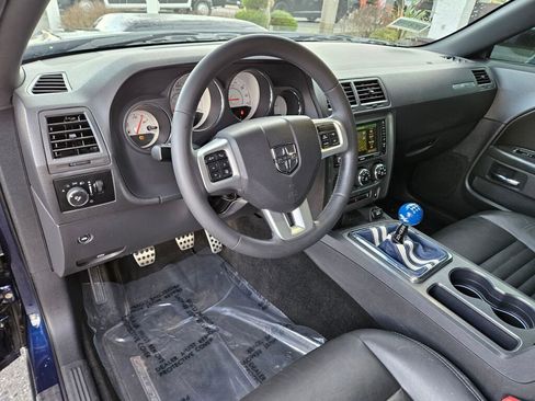 Used 2013 Dodge Challenger R/T image 14