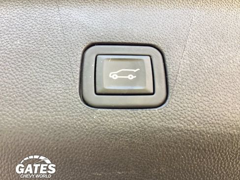 Used 2024 Chevrolet Tahoe Premier w/ Premium Package AWD/4WD image 10