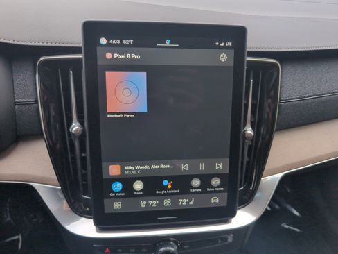 Used 2025 Volvo XC90 B6 Plus image 26