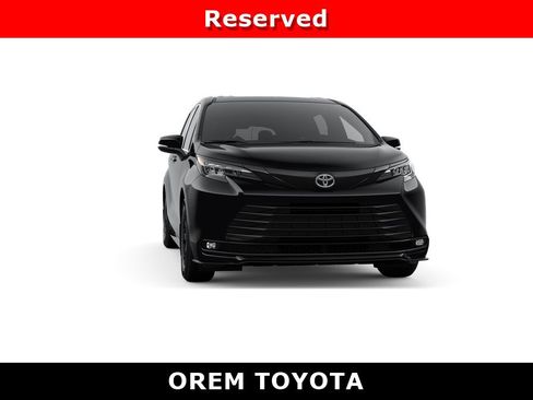 New 2026 Toyota Sienna XLE Woodland Edition AWD/4WD image 16