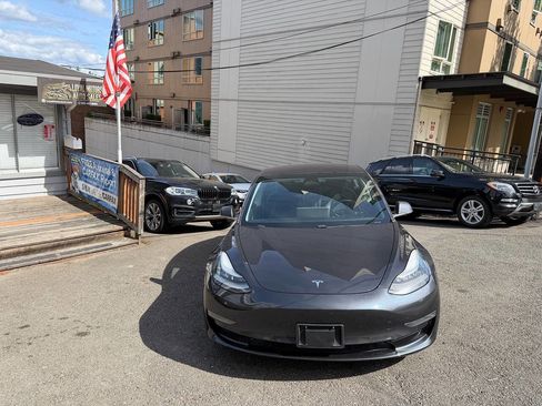Used 2019 Tesla Model 3 Long Range AWD/4WD image 5