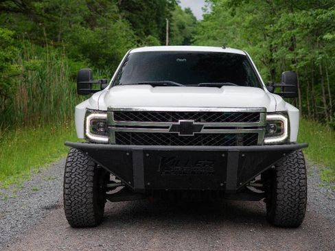Used 2014 Chevrolet Silverado 2500 LTZ w/ LTZ Plus Package AWD/4WD image 5