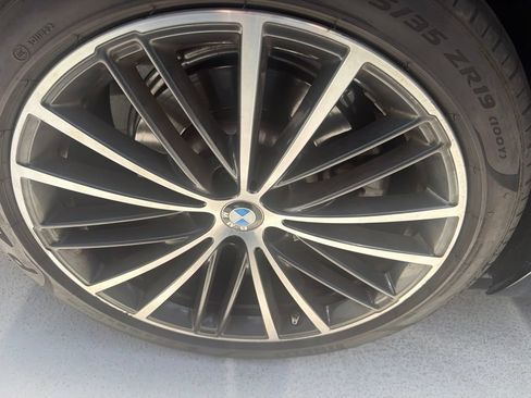 Used 2021 BMW 530e w/ Convenience Package RWD image 2