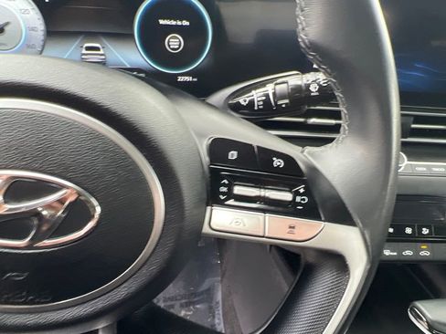 Used 2023 Hyundai Elantra SEL w/ Convenience Package FWD image 15