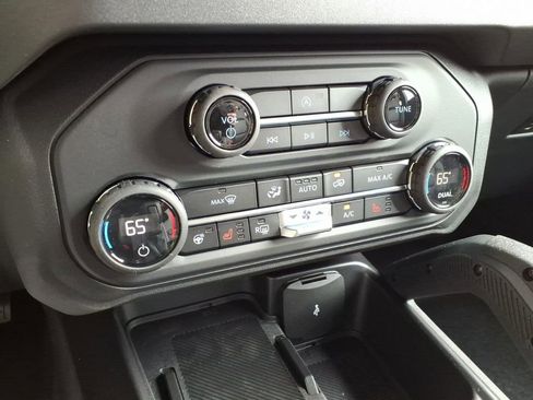 New 2026 Ford Bronco Outer Banks w/ Sasquatch Package AWD/4WD image 21