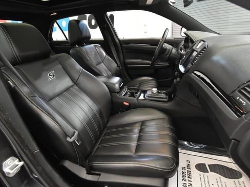 Used 2019 Chrysler 300 S w/ S Model Appearance Package image 14