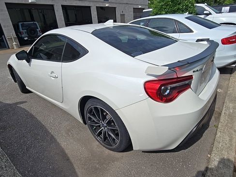 Used 2020 Subaru BRZ Limited w/ Popular Package #2 RWD image 5