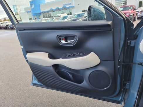 Certified 2024 Honda HR-V LX image 15