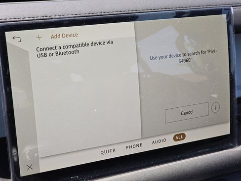 Used 2025 Land Rover Defender 110 X-Dynamic SE image 6