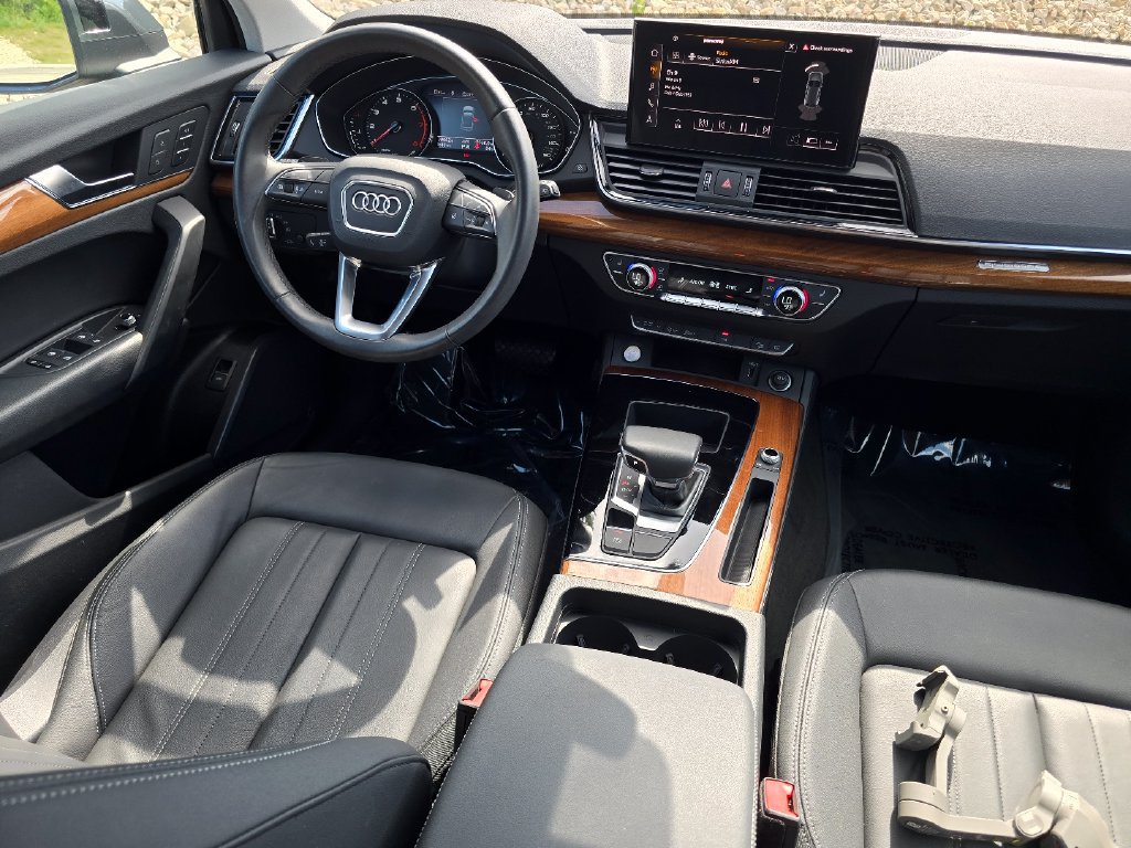 Certified 2023 Audi Q5 2.0T Premium w/ Convenience Package AWD/4WD image 17