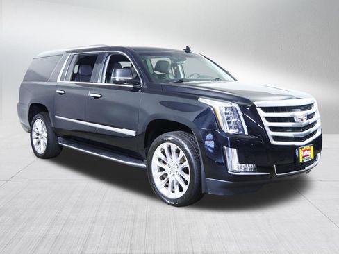Used 2017 Cadillac Escalade ESV Luxury AWD/4WD image 1