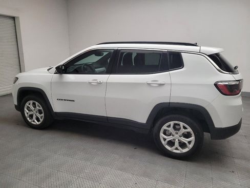 Used 2024 Jeep Compass Latitude image 3