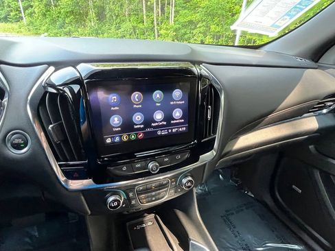 Used 2023 Chevrolet Traverse RS AWD/4WD image 22