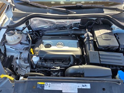 Used 2017 Volkswagen Tiguan S FWD image 23
