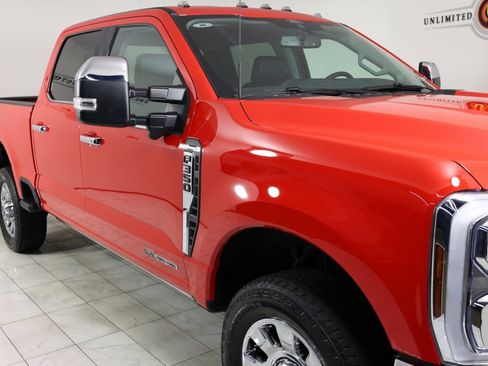 Used 2025 Ford F350 Lariat w/ Chrome Package image 38