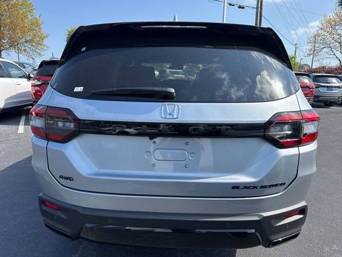 New 2026 Honda Pilot Black Edition image 4