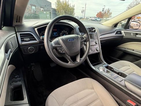 Used 2017 Ford Fusion S image 8