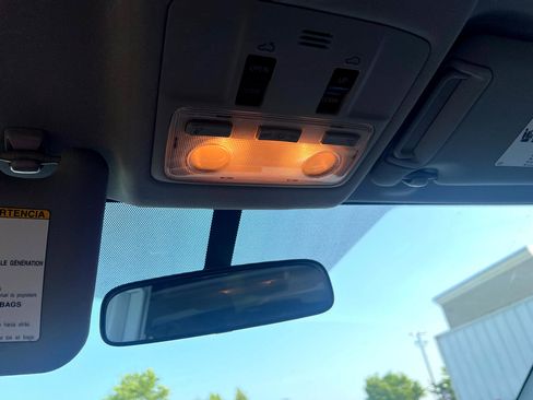 Used 2015 Toyota RAV4 XLE image 22