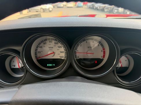 Used 2009 Dodge Challenger R/T RWD image 14
