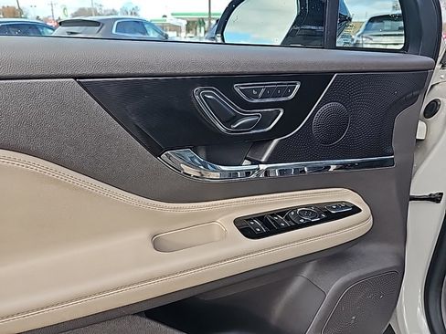 Used 2024 Lincoln Corsair Reserve w/ Equipment Group 201A image 14