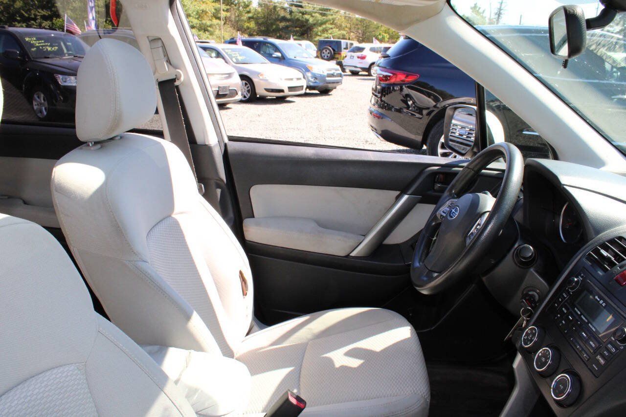 Used 2014 Subaru Forester 2.5i Premium w/ All-Weather Package AWD/4WD image 11