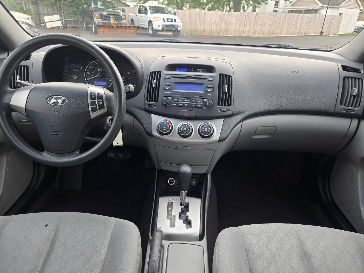 Used 2010 Hyundai Elantra GLS FWD image 13