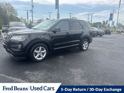 Used 2016 Ford Explorer XLT w/ Equipment Group 202A AWD/4WD image 3