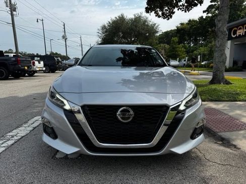 Used 2019 Nissan Altima 2.5 SV FWD image 3